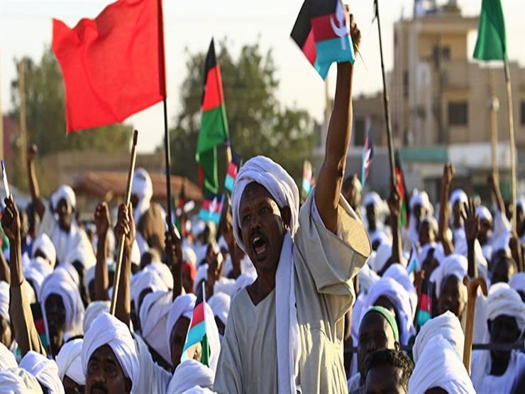 المتظاهرون السودانيون مصمّمون على حكم مدني بعد تعثّر المفاوضات مع العسكريين المتظاهرون السودانيون مصمّمون على حكم مدني بعد تعثّر المفاوضات مع العسكريين
