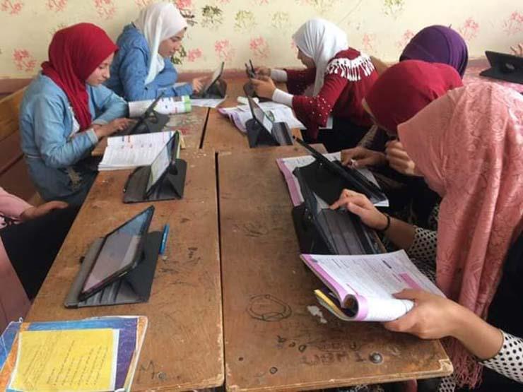 بسبب الموجة الحارة.. قرار عاجل من التعليم بشأن امتحانات أولى ثانوي غدًا بسبب الموجة الحارة.. قرار عاجل من التعليم بشأن امتحانات أولى ثانوي غدًا