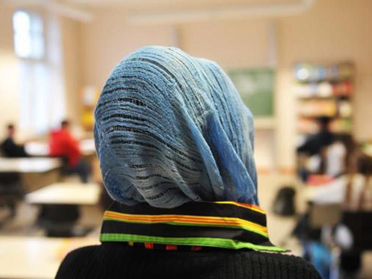 الأزهر: الإسلام احتاط من "زنا المحارم".. وزي المرأة أمامهم يجب أن يخلو من الاستثارة الأزهر: الإسلام احتاط من "زنا المحارم".. وزي المرأة أمامهم يجب أن يخلو من الاستثارة