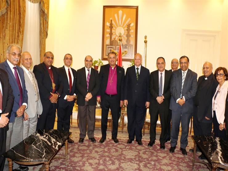 محافظ القاهرة يستقبل وفد الطائفة الإنجيلية للتهنئة بقرب حلول عيد الفطر محافظ القاهرة يستقبل وفد الطائفة الإنجيلية للتهنئة بقرب حلول عيد الفطر