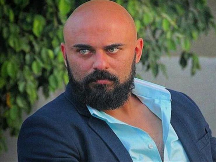 لتهنئته على حكايتي.. صلاح حسني يكشف عن "مكالمة" من أسطورة مصرية لتهنئته على حكايتي.. صلاح حسني يكشف عن "مكالمة" من أسطورة مصرية