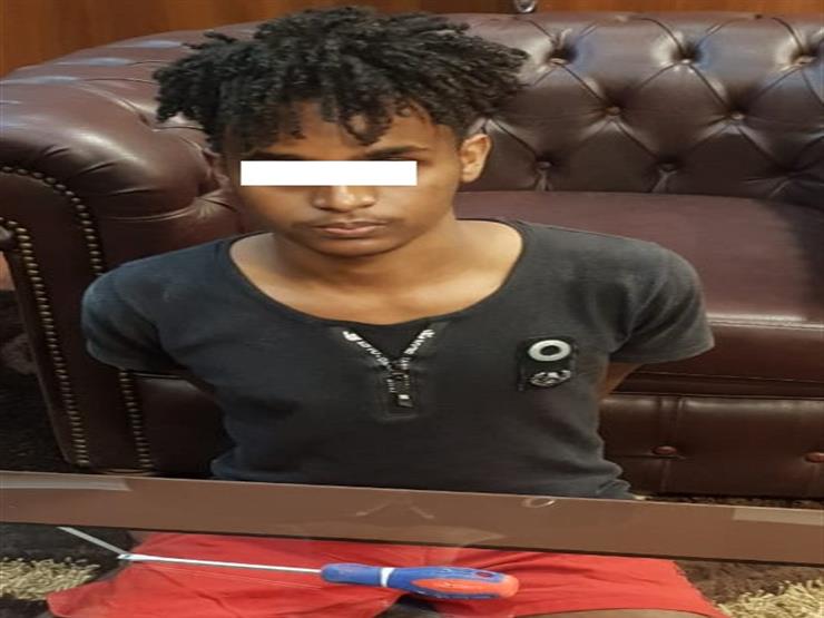 لخلافات شخصية.. أفريقي يطعن زميله بمفك داخل مصنع الكراسي بمدينة بدر لخلافات شخصية.. أفريقي يطعن زميله بمفك داخل مصنع الكراسي بمدينة بدر