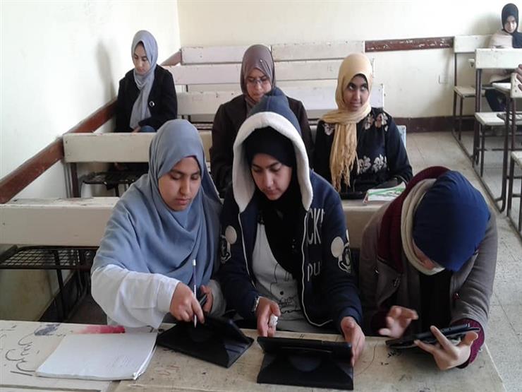 بدء الفترة الثانية لامتحان الرياضيات للصف الأول الثانوي بدء الفترة الثانية لامتحان الرياضيات للصف الأول الثانوي