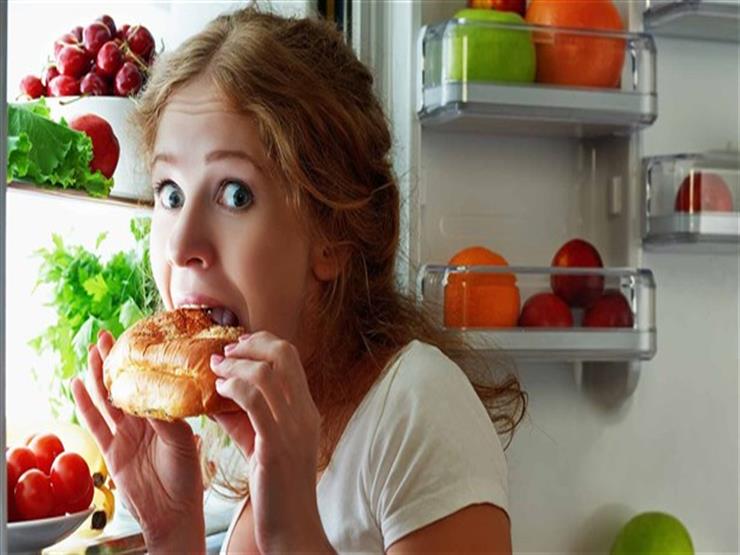 كيف تتخلص من رغبتك في تناول الطعام أثناء "التقلبات المزاجية"؟ كيف تتخلص من رغبتك في تناول الطعام أثناء "التقلبات المزاجية"؟