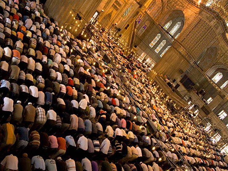 ما حكم صلاة المأمومين إذا قام الإمام لركعة زائدة؟.. تعرف على رد "البحوث الإسلامية" ما حكم صلاة المأمومين إذا قام الإمام لركعة زائدة؟.. تعرف على رد "البحوث الإسلامية"