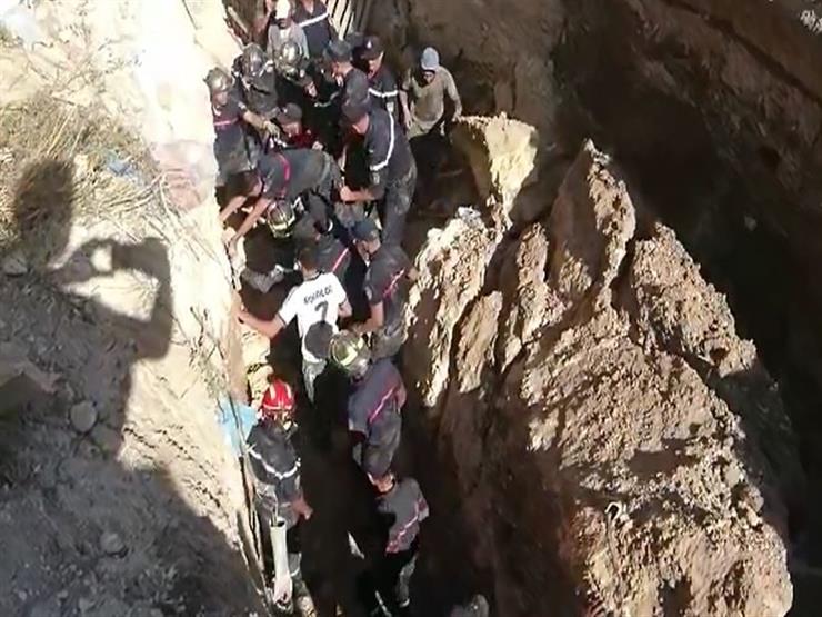بحث عن الثراء فدفع حياته الثمن.. انتشال جثة عامل من حفرة بعمق 12 مترا بالصف بحث عن الثراء فدفع حياته الثمن.. انتشال جثة عامل من حفرة بعمق 12 مترا بالصف