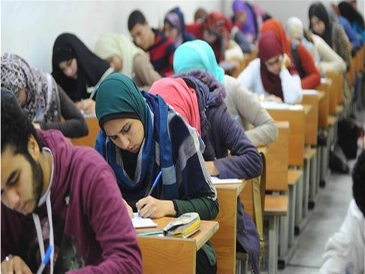 طالبة تحرر محضرا بعد إخطارها بترك ورقتها بيضاء في العربي: "جاوبت على الأسئلة" طالبة تحرر محضرا بعد إخطارها بترك ورقتها بيضاء في العربي: "جاوبت على الأسئلة"