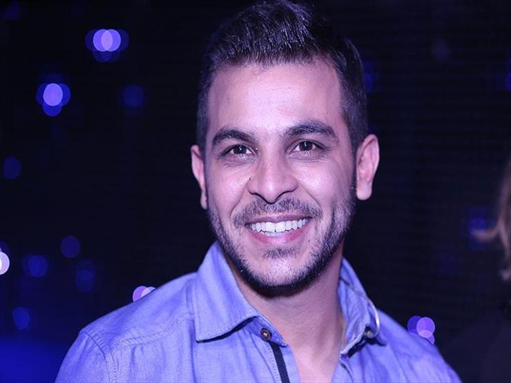 محمد رشاد يكشف عن موقف مع طفلة: "بتتخانق علشان تقف قدامي" محمد رشاد يكشف عن موقف مع طفلة: "بتتخانق علشان تقف قدامي"