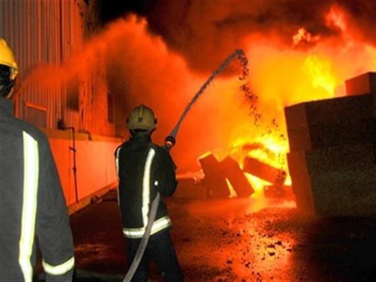 حريق في معرض موبيليات من 5 طوابق بسوهاج حريق في معرض موبيليات من 5 طوابق بسوهاج