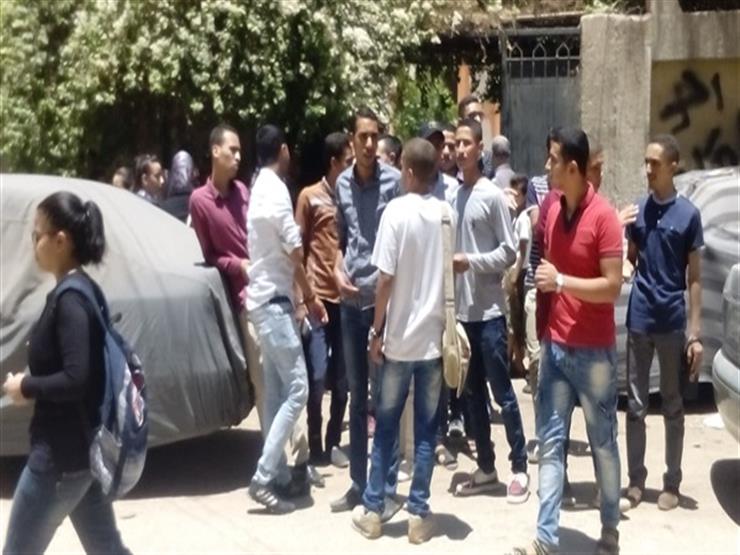 بدء امتحان مادة اللغة الأجنبية الأولى للثانوية العامة بدء امتحان مادة اللغة الأجنبية الأولى للثانوية العامة