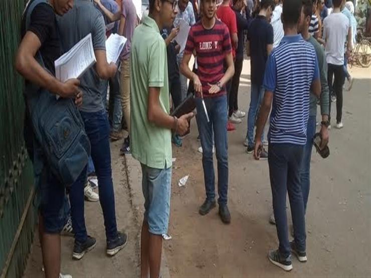 إحباط محاولة إدخال هواتف محمولة إلى لجنة امتحان الثانوية العامة بالقناطر الخيرية إحباط محاولة إدخال هواتف محمولة إلى لجنة امتحان الثانوية العامة بالقناطر الخيرية