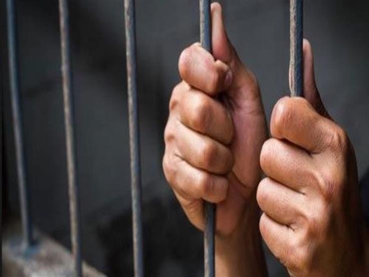 شك في سلوك زوجته فشطر جسدها نصفين.. "المعارضات" تُجدد حبس سائق 15 يومًا شك في سلوك زوجته فشطر جسدها نصفين.. "المعارضات" تُجدد حبس سائق 15 يومًا
