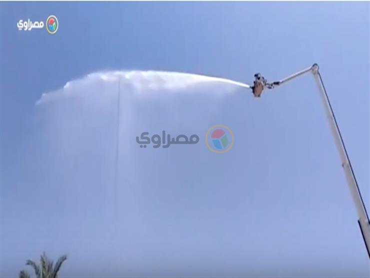 فيديو.. تجربة حية لسيارة إطفاء تكلفتها 25 مليون جنيه في الوادي الجديد فيديو.. تجربة حية لسيارة إطفاء تكلفتها 25 مليون جنيه في الوادي الجديد