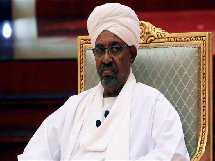 "شتائم وتهديد وهروب".. تفاصيل لحظة اعتقال البشير "شتائم وتهديد وهروب".. تفاصيل لحظة اعتقال البشير
