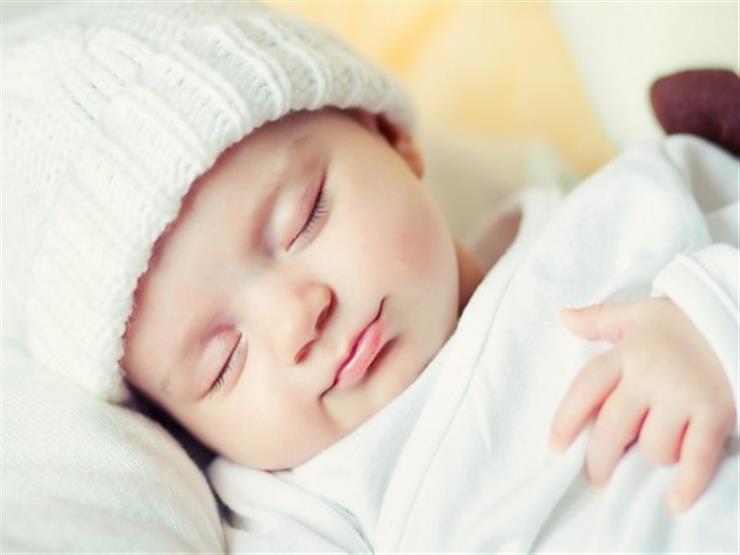 الابتسامة والصراخ أثناء النوم.. ما الذي يراه طفلك حينها؟ الابتسامة والصراخ أثناء النوم.. ما الذي يراه طفلك حينها؟