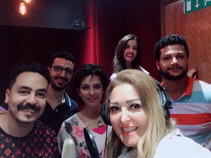 صورة| نهال عنبر تسجل أغنية مسرحية "اللي رسمت الطريق" صورة| نهال عنبر تسجل أغنية مسرحية "اللي رسمت الطريق"