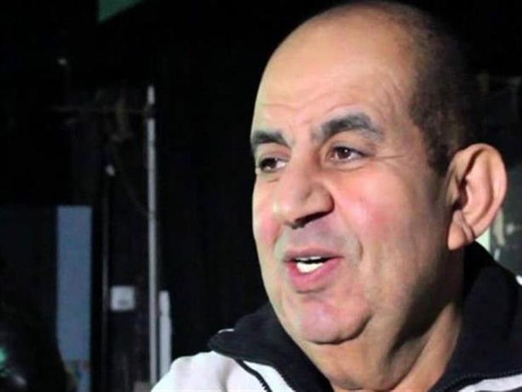 محمد التاجي يطلب من الجمهور الدعاء قبل الخضوع لعاشر عملية محمد التاجي يطلب من الجمهور الدعاء قبل الخضوع لعاشر عملية