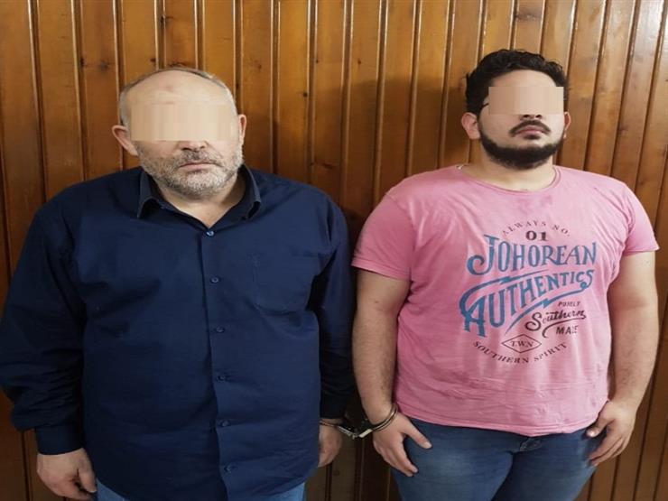 ضبط أجنبيين لتزويرهما بطاقة إقامة لإحدى الدول الأجنبية ضبط أجنبيين لتزويرهما بطاقة إقامة لإحدى الدول الأجنبية