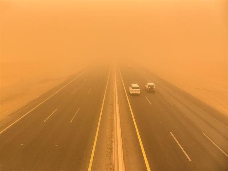 المرور: غلق 3 طرق بسبب عاصفة ترابية المرور: غلق 3 طرق بسبب عاصفة ترابية