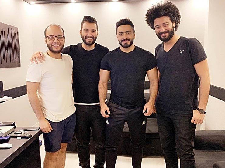 خاص| الموزع الموسيقي أحمد حسام يكشف كواليس أغاني تامر حسني في حفل العيد خاص| الموزع الموسيقي أحمد حسام يكشف كواليس أغاني تامر حسني في حفل العيد