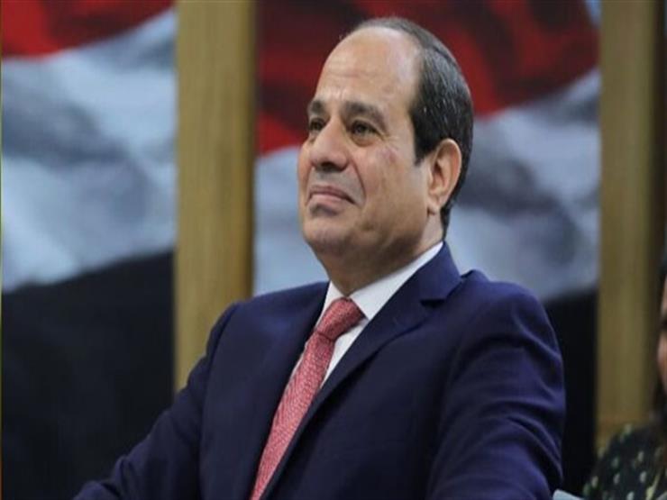 السيسي يتناول الإفطار مع أبناء وأسر الشهداء السيسي يتناول الإفطار مع أبناء وأسر الشهداء