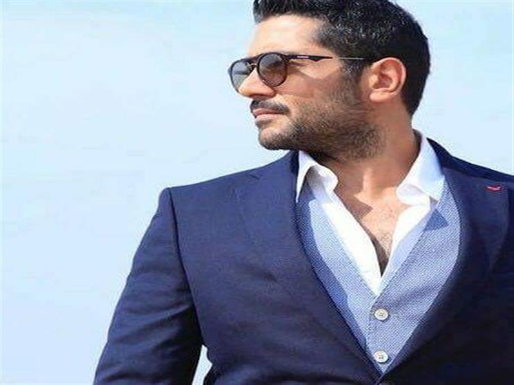 أحمد فلوكس بصحبة نجله: "هيكون من أهم لاعيبة الكورة في مصر" أحمد فلوكس بصحبة نجله: "هيكون من أهم لاعيبة الكورة في مصر"