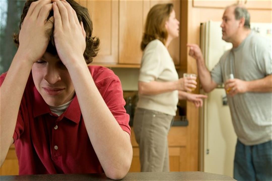 إذا جاءت مخيبة للآمال.. كيف تواجه ابنك عند ظهور نتيجة الثانوية؟ إذا جاءت مخيبة للآمال.. كيف تواجه ابنك عند ظهور نتيجة الثانوية؟