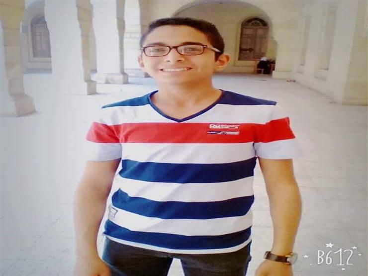 أول الثانوية الأزهرية: "أمي وزعت عصير وأبويا وعدني بموبايل ولاب توب" أول الثانوية الأزهرية: "أمي وزعت عصير وأبويا وعدني بموبايل ولاب توب"