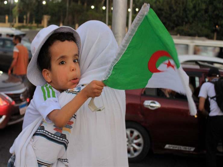 "ماتش ترانزيت".. جزائريون ذهبوا لمباراة فريقهم "جزء من الرحلة في مصر" "ماتش ترانزيت".. جزائريون ذهبوا لمباراة فريقهم "جزء من الرحلة في مصر"