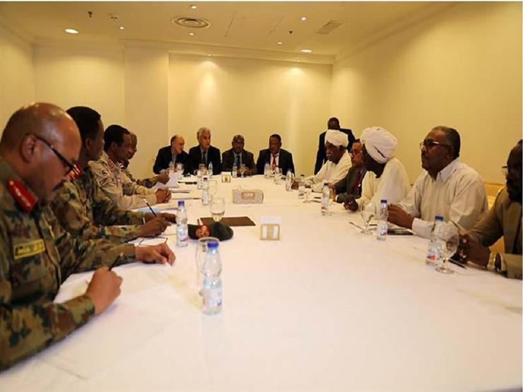 المجلس العسكري السوداني وقوى الحرية يوقعان "الاتفاق السياسي" المجلس العسكري السوداني وقوى الحرية يوقعان "الاتفاق السياسي"