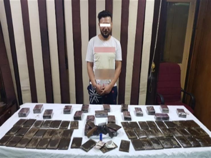 "بركوتة اتكشف".. كواليس مأمورية 6 الصبح لإنقاذ إمبابة من "سموم الكيف" (فيديو) "بركوتة اتكشف".. كواليس مأمورية 6 الصبح لإنقاذ إمبابة من "سموم الكيف" (فيديو)