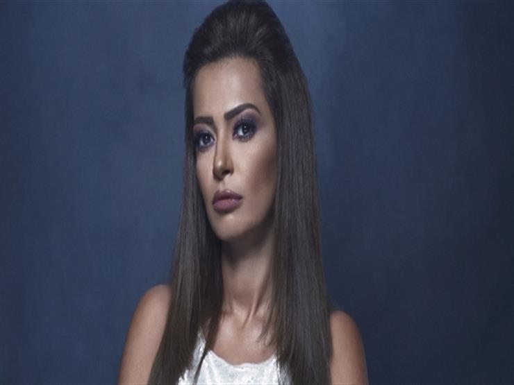 داليا مصطفى: أغار على زوجي جدًا.. ولم يطلب مني اعتزال التمثيل داليا مصطفى: أغار على زوجي جدًا.. ولم يطلب مني اعتزال التمثيل