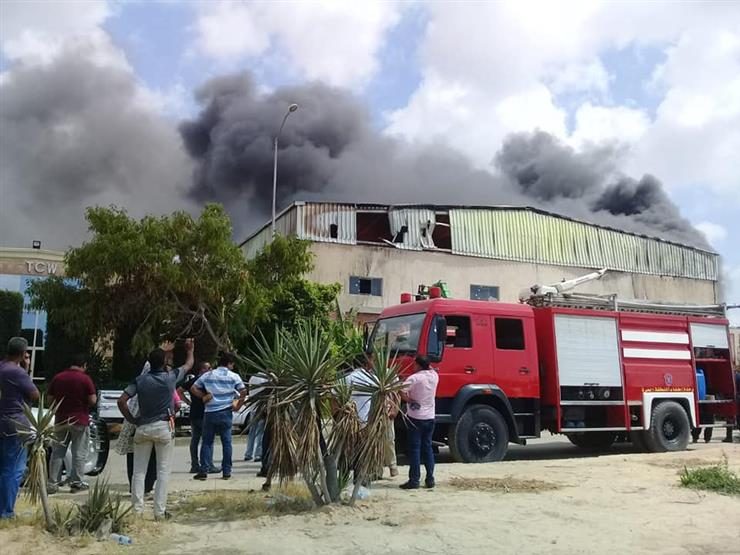 المعاينة: تفاعل كيميائي نتج عنه حريق بمصنع إسفنج في أكتوبر المعاينة: تفاعل كيميائي نتج عنه حريق بمصنع إسفنج في أكتوبر
