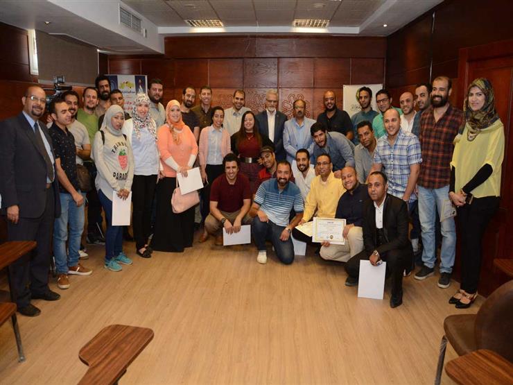 خريجو الأزهر تُكرم فريق عمل مسلسل "نور في قرية الطيبين" خريجو الأزهر تُكرم فريق عمل مسلسل "نور في قرية الطيبين"