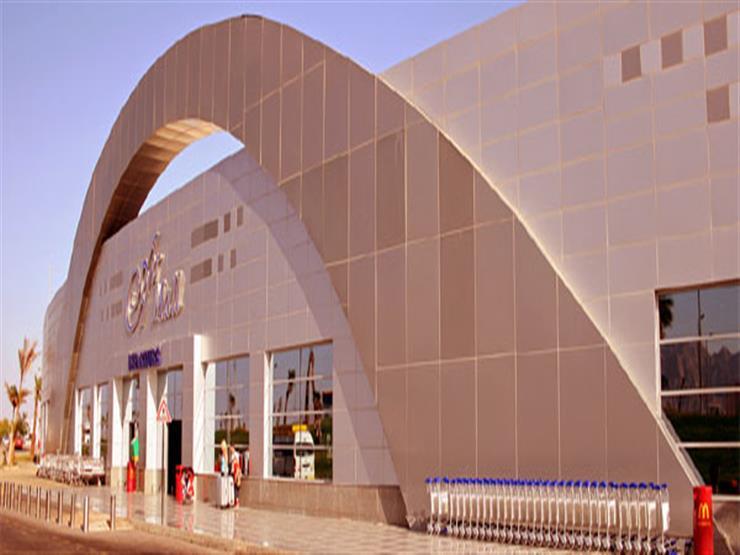 وزير الطيران المدني يتفقد مطار شرم الشيخ ويتابع حركة السياحة   مصراوى