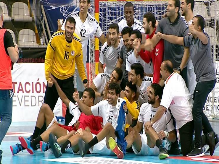 أحمد الأحمر يهنئ منتخب اليد "المقاتل" بعد حصد برونزية المونديال أحمد الأحمر يهنئ منتخب اليد "المقاتل" بعد حصد برونزية المونديال