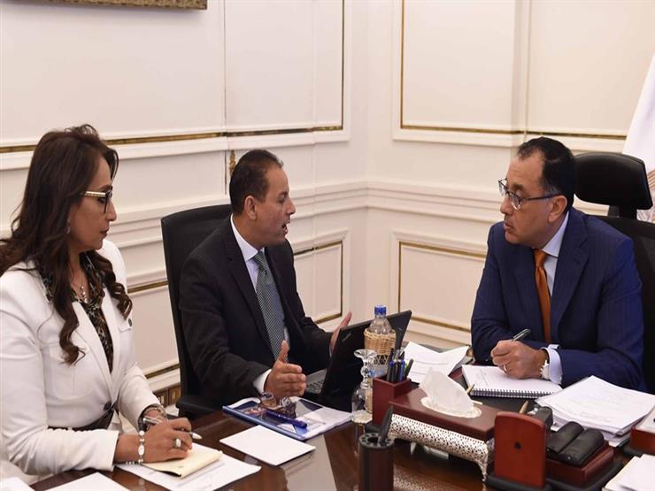 مدبولي يستعرض جهود الرقابة المالية في تنمية الأنشطة غير المصرفية مدبولي يستعرض جهود الرقابة المالية في تنمية الأنشطة غير المصرفية