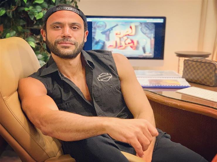 محمد إمام يشوق جمهوره لمشهد من فيلمه الجديد: "ماتعملش زيه في السينما المصرية" محمد إمام يشوق جمهوره لمشهد من فيلمه الجديد: "ماتعملش زيه في السينما المصرية"