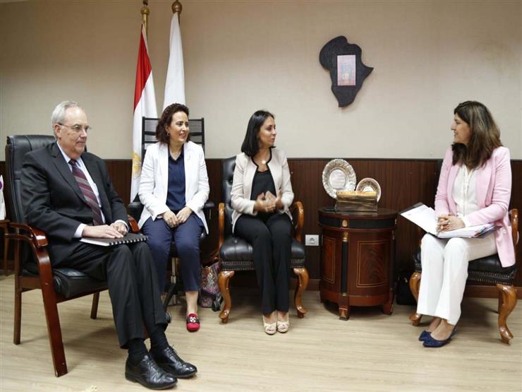"شؤون المرأة" بالخارجية الأمريكية يشيد باللجنة الوطنية للقضاء على ختان الإناث "شؤون المرأة" بالخارجية الأمريكية يشيد باللجنة الوطنية للقضاء على ختان الإناث