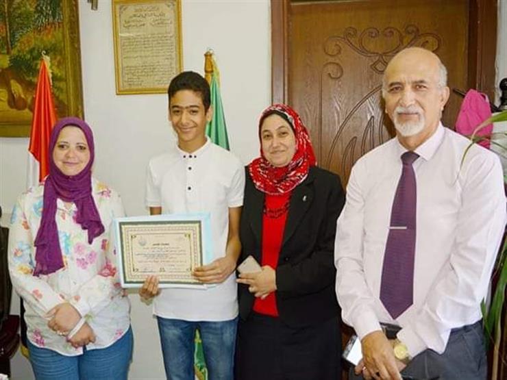 القناطر الخيرية تكرم الطالب المثالي علي مستوي الجمهورية القناطر الخيرية تكرم الطالب المثالي علي مستوي الجمهورية