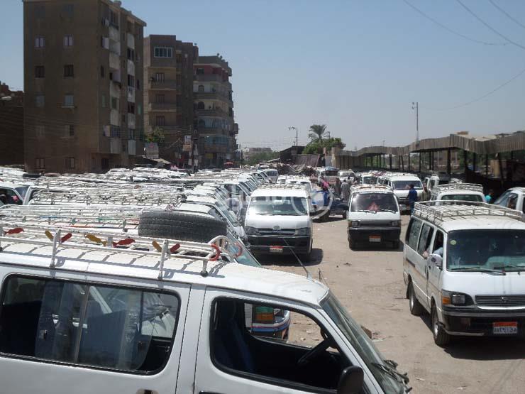 لمخالفة التعريفة الجديدة.. سحب تراخيص 30 سيارة في المنيا لمخالفة التعريفة الجديدة.. سحب تراخيص 30 سيارة في المنيا