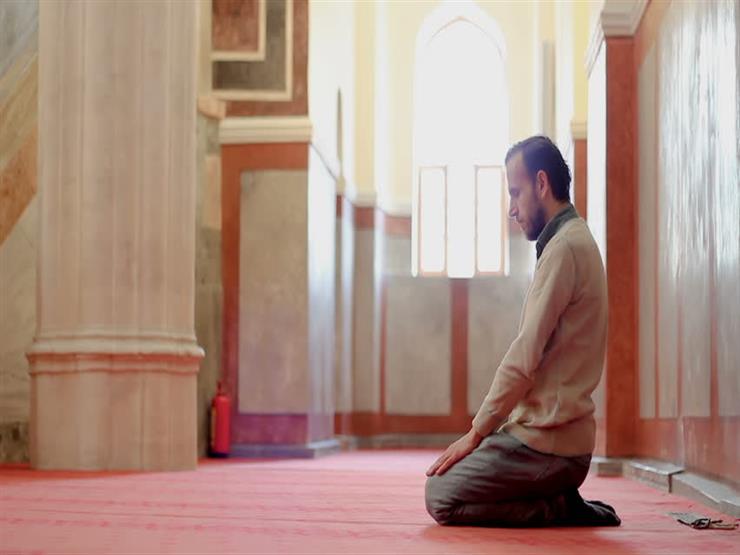 ما حكم صلاة تحية المسجد قبل أذان المغرب بنصف ساعة؟.. "البحوث الإسلامية" يجيب ما حكم صلاة تحية المسجد قبل أذان المغرب بنصف ساعة؟.. "البحوث الإسلامية" يجيب