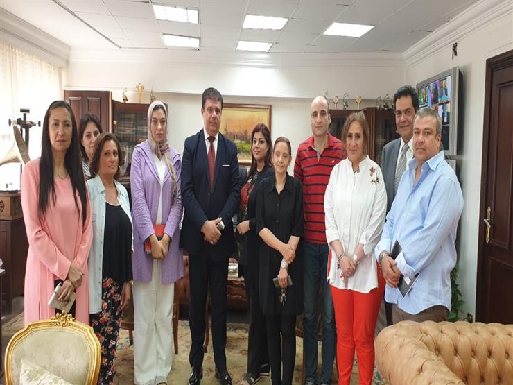 "زين" يبحث مع قيادات قطاع الأخبار تطوير النشرات الإخبارية "زين" يبحث مع قيادات قطاع الأخبار تطوير النشرات الإخبارية