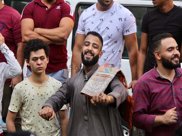 "دي جي" الدرب الأحمر في العيد.. أدعية قبل الصلاة و"مهرجانات" بعدها (صور) "دي جي" الدرب الأحمر في العيد.. أدعية قبل الصلاة و"مهرجانات" بعدها (صور)