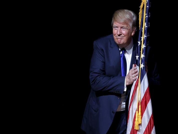 الرئيس الأمريكي يعلن فرض رسوم جديدة على السلع الصينية الرئيس الأمريكي يعلن فرض رسوم جديدة على السلع الصينية