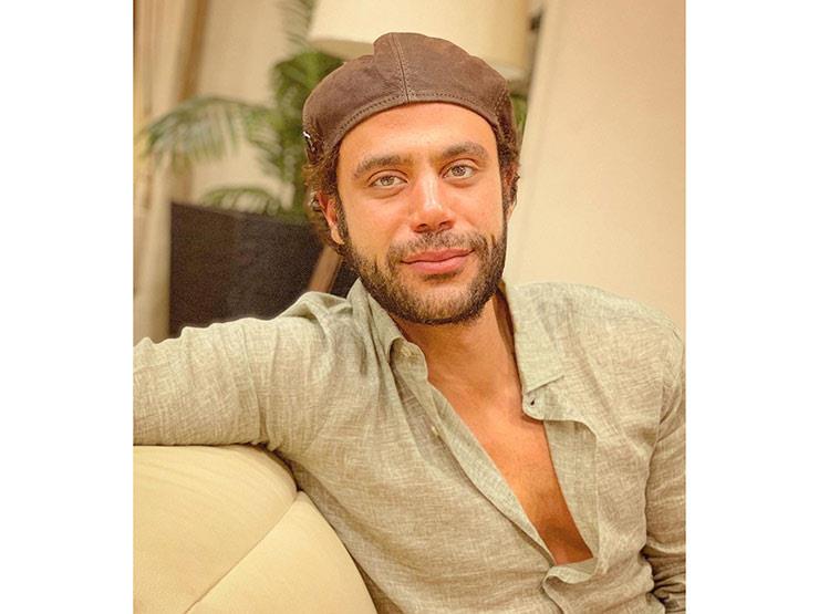 محمد إمام ينشر صورة مع عمرو دياب: قاعدة الحلوين بتغريني محمد إمام ينشر صورة مع عمرو دياب: قاعدة الحلوين بتغريني