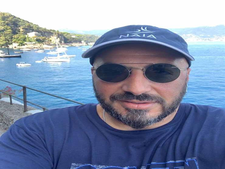 تركي آل الشيخ يزور أبطال "3 أيام في الساحل" في الرياض تركي آل الشيخ يزور أبطال "3 أيام في الساحل" في الرياض