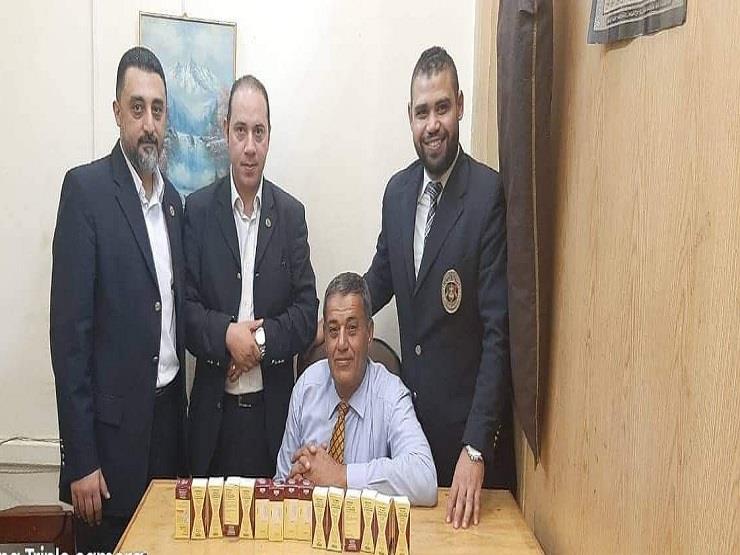 إحباط تهريب عقاقير مخدرة داخل أحذية بمطار القاهرة إحباط تهريب عقاقير مخدرة داخل أحذية بمطار القاهرة
