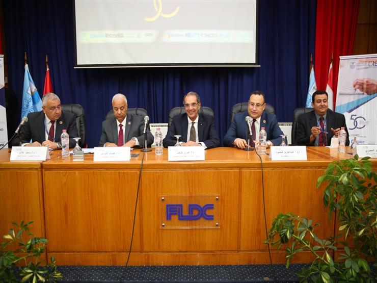 الاتصالات: إتاحة حزمة كبيرة من الخدمات الرقمية ببورسعيد نهاية العام الاتصالات: إتاحة حزمة كبيرة من الخدمات الرقمية ببورسعيد نهاية العام