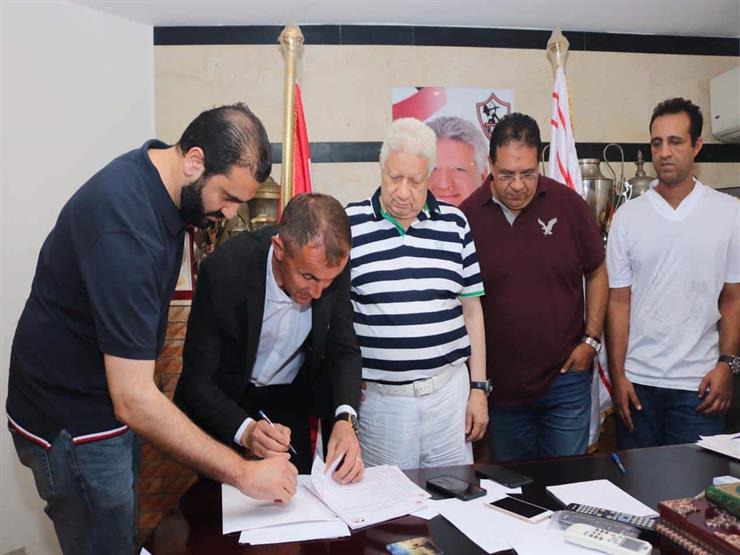 ملف الإثنين.. الزمالك يستقر على إقالة ميتشو.. ووجوه جديدة في قائمة الأهلي استعدادا لمواجهة بني سويف ملف الإثنين.. الزمالك يستقر على إقالة ميتشو.. ووجوه جديدة في قائمة الأهلي استعدادا لمواجهة بني سويف